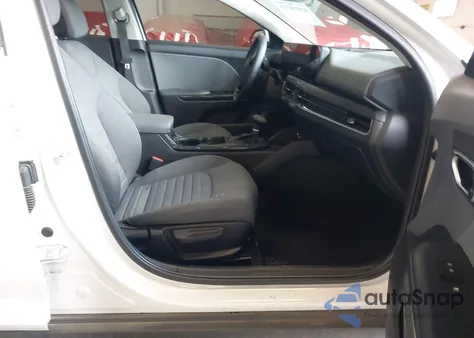 2025 Kia K4 Ex из США, поврежденный, VIN 3KPFU4DE6SE025457